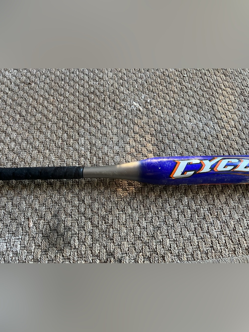 Easton Cyclone SK33B Softball Bat 30 inch 21 oz , This